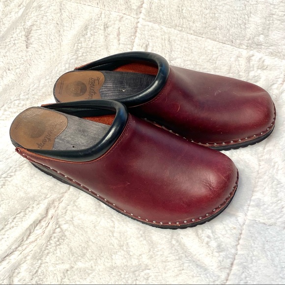 Troentorp Other - EU 45 Troentorp’s Monet Bordeaux Pull Up leather service work clog. Retail $127